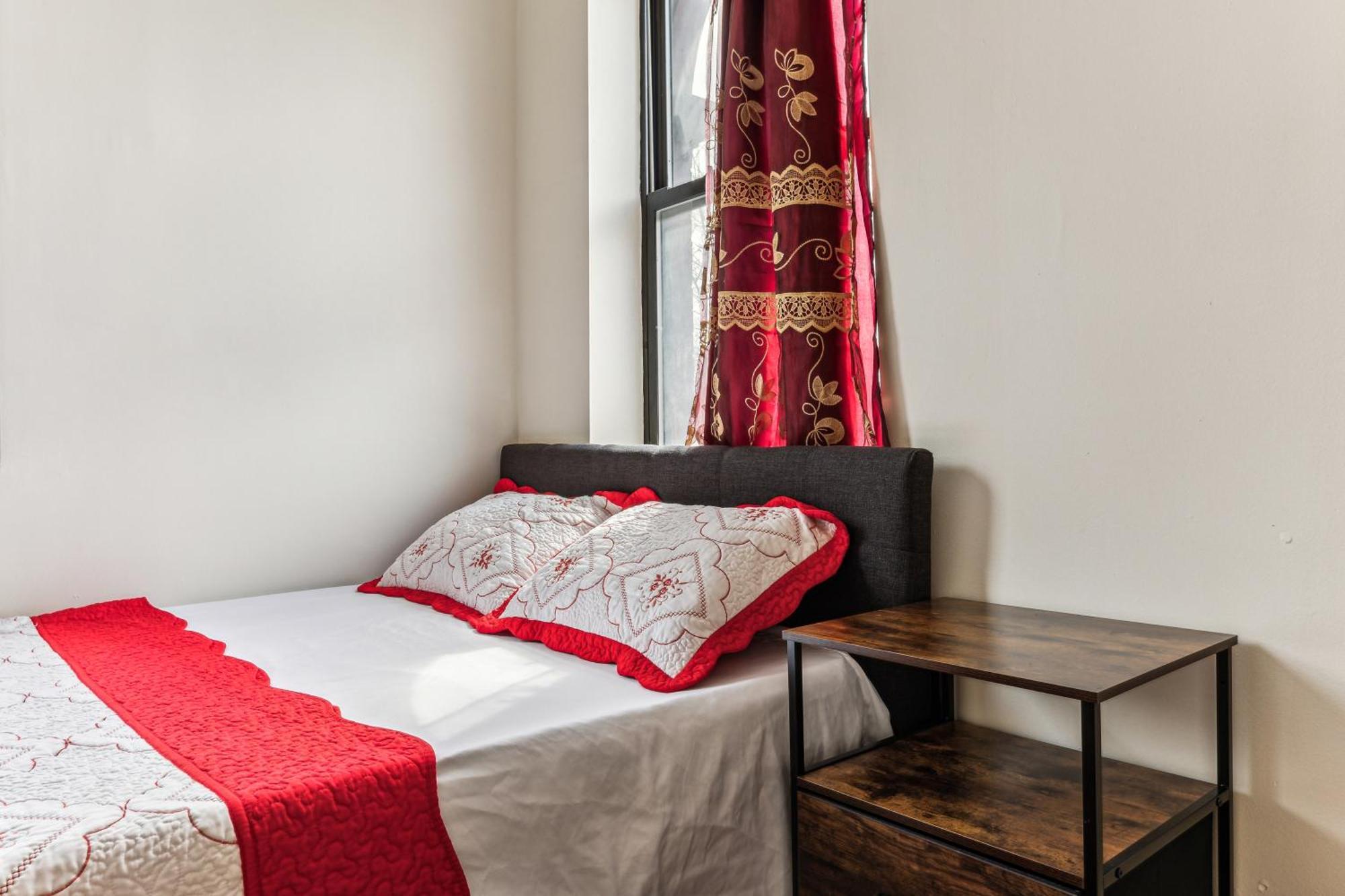 Empire Blvd Guest House نيو يورك المظهر الخارجي الصورة